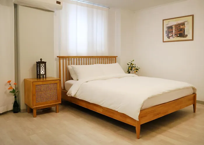 - Just Few Steps From Arex Hongdae Stn Exit 6 *