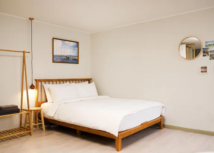 - Just Few Steps From Arex Hongdae Stn Exit 6 * Seoul